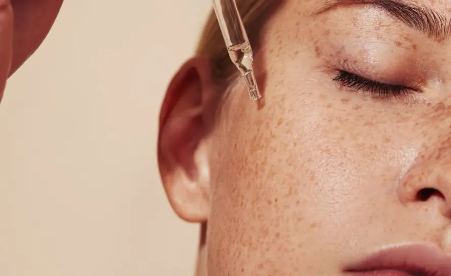 Retinol - Jak zacząć stosowanie, by widzieć efekty bez podrażnień?