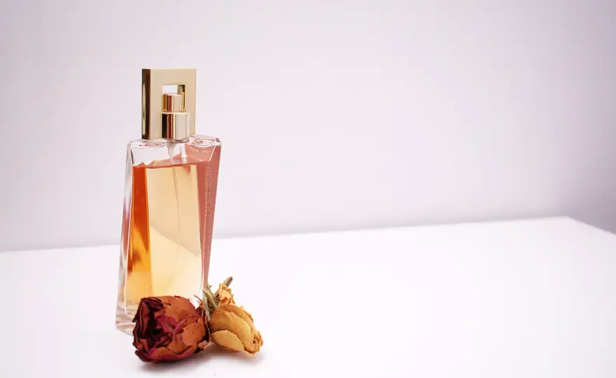 Jak zrobić własne perfumy - Jak uniknąć błędów i zadbać o trwałość?